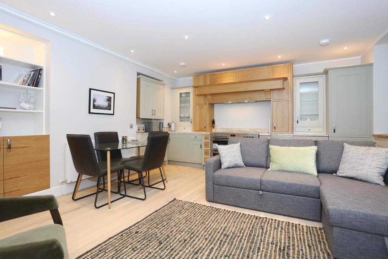 Appartement Joivy Modern And Airy Flat On The Historic Royal Mile à Édimbourg Extérieur photo