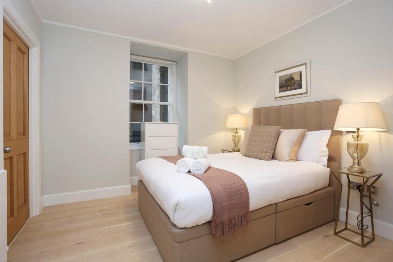 Appartement Joivy Modern And Airy Flat On The Historic Royal Mile à Édimbourg Extérieur photo