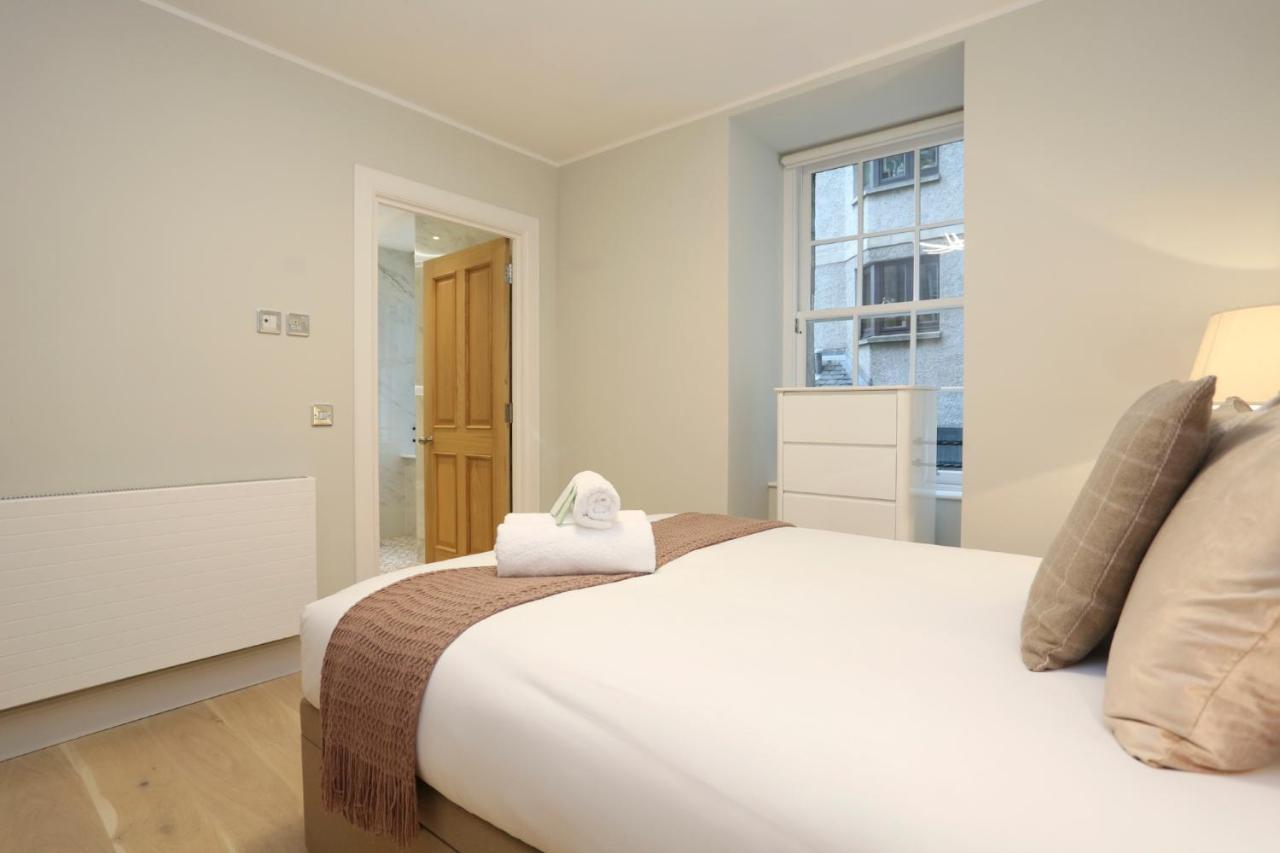 Appartement Joivy Modern And Airy Flat On The Historic Royal Mile à Édimbourg Extérieur photo