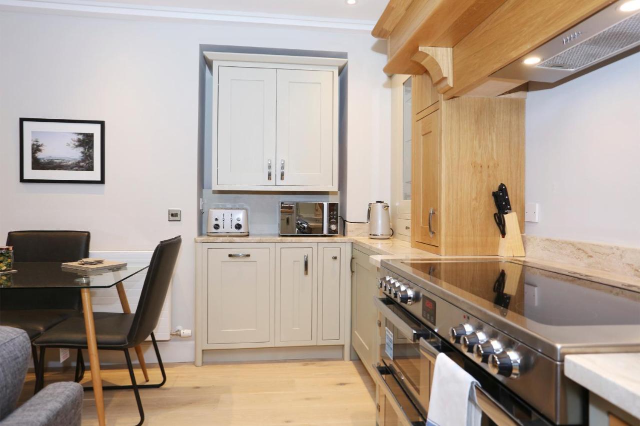 Appartement Joivy Modern And Airy Flat On The Historic Royal Mile à Édimbourg Extérieur photo