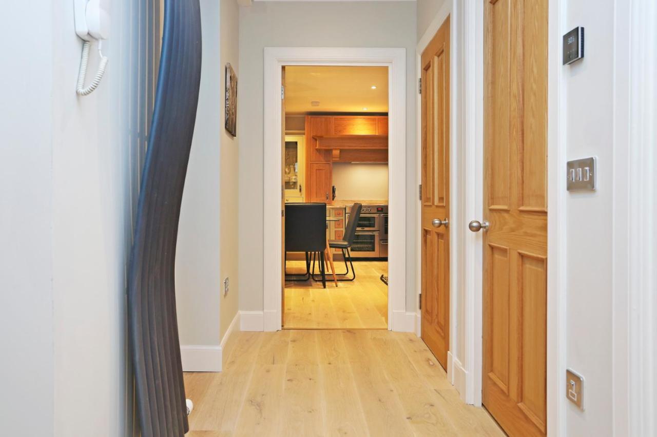 Appartement Joivy Modern And Airy Flat On The Historic Royal Mile à Édimbourg Extérieur photo